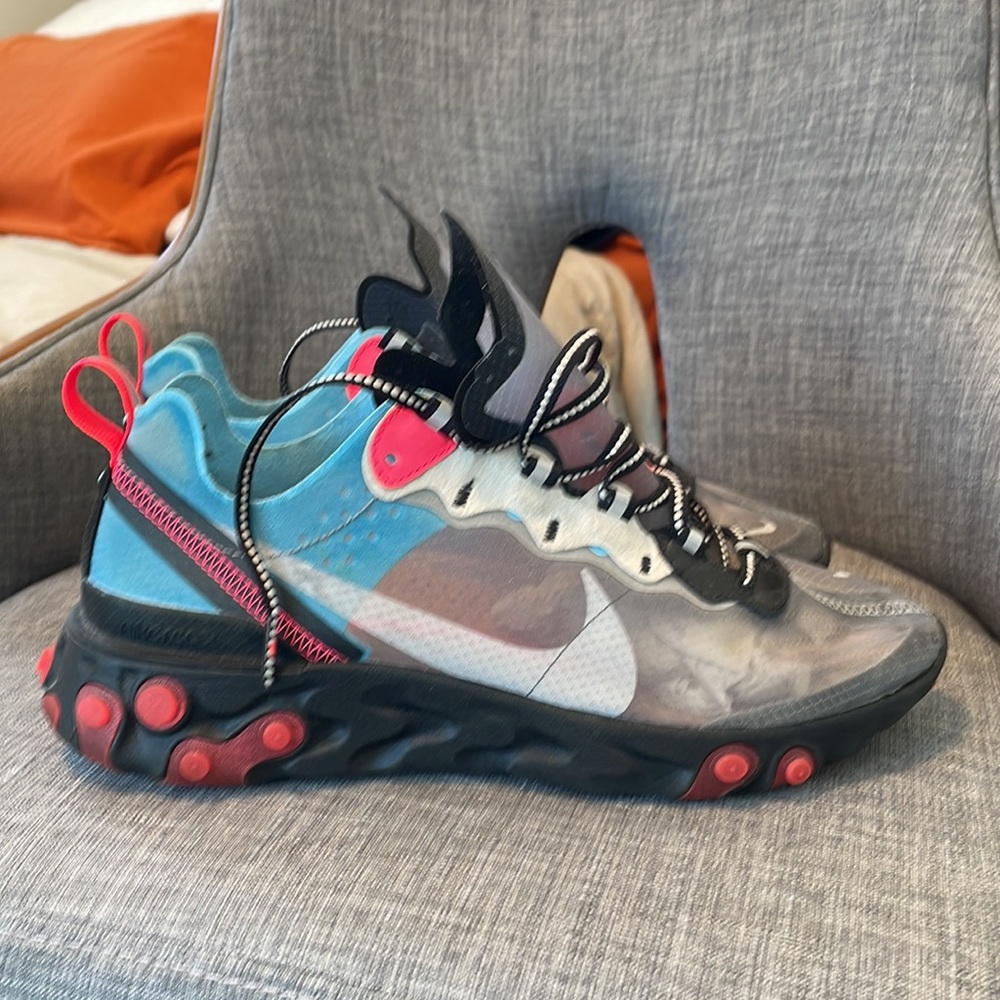 Nike React Element 87